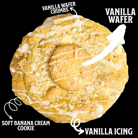 A circular banana pudding cookie topped with a vanilla wafer and drizzled with vanilla icing, with labels indicating the ingredients and preparation method.